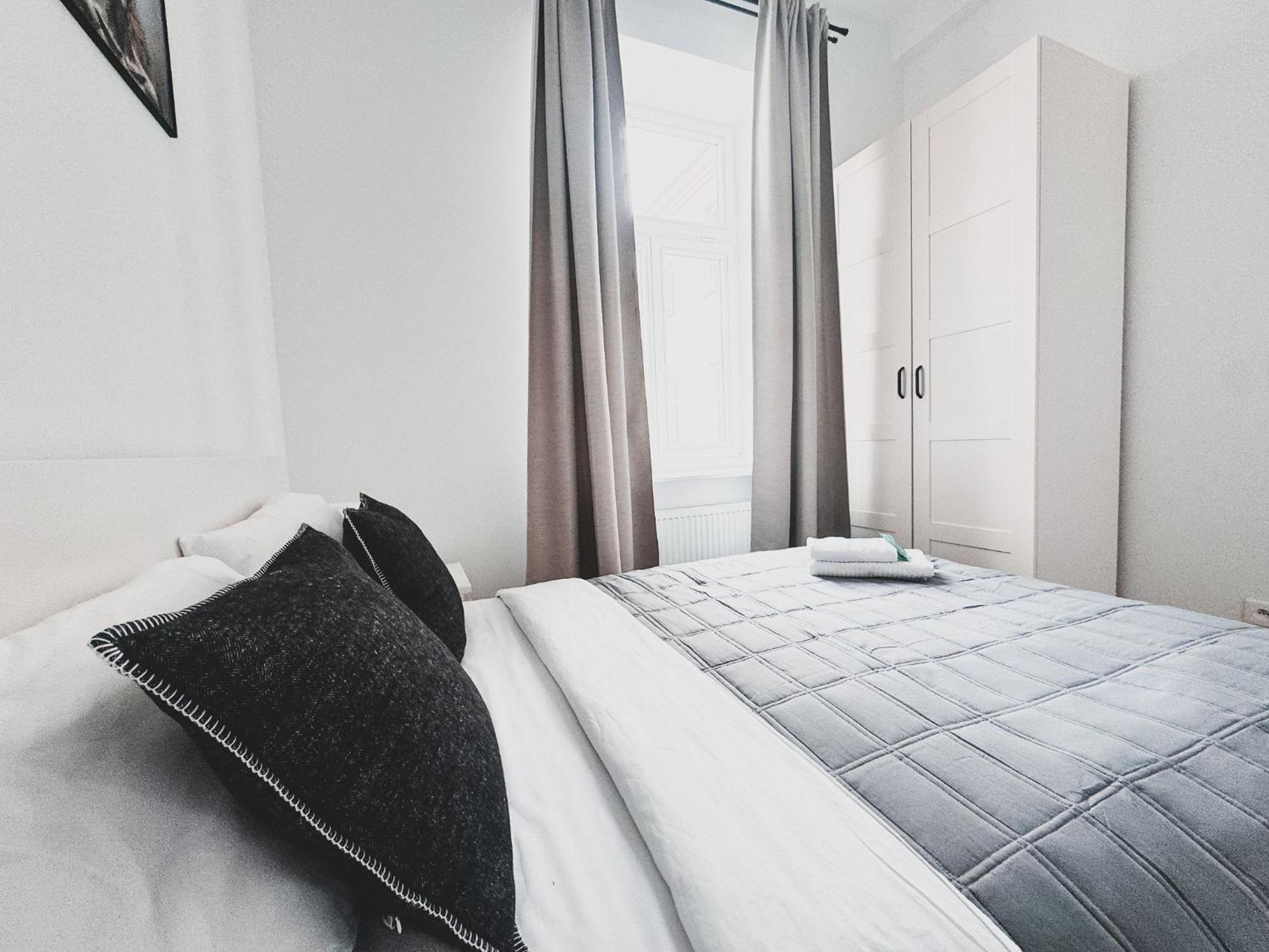 Luxury Design Apartments - Poznanska Warsaw City Center Luaran gambar
